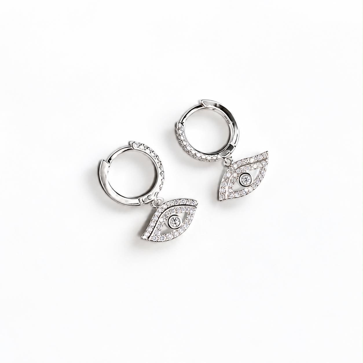 Aretes Ojo Protector: 1 par de aretes de plata 925